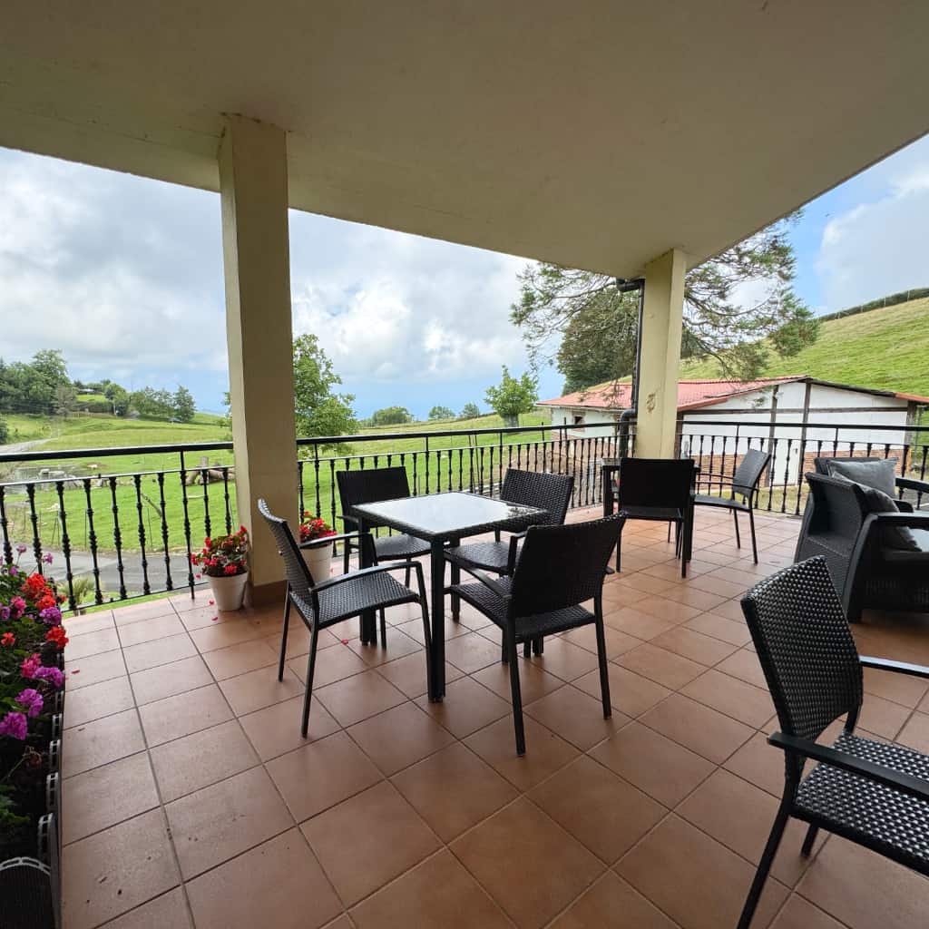 Indate Berri terraza